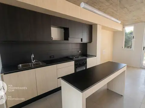 Departamento 4 ambientes con 2 baños