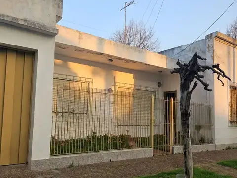Reconquista y Patricios, Bernal 100