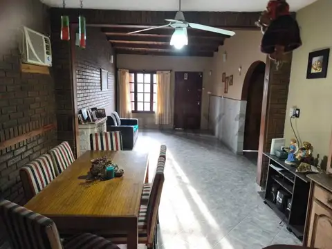 Vicente López 4000, Piso 0