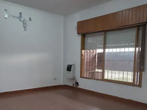 Alquiler PH Casa 3 Ambientes en Libertad, Merlo