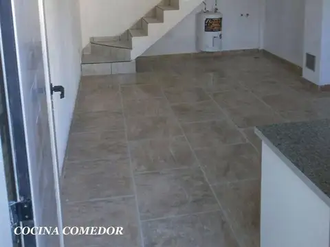Depto Tipo Casa en Venta de 5 ambientes