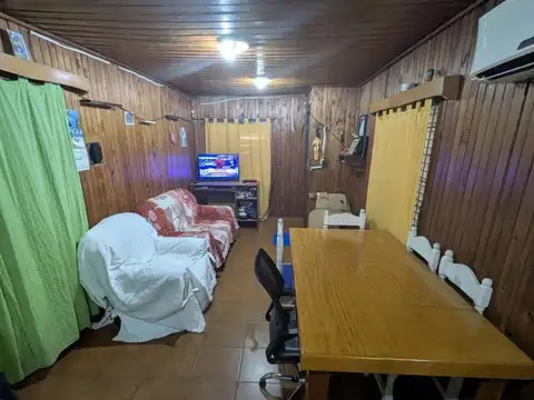 Casa 3 ambientes con 1 baño