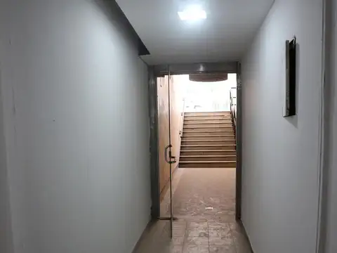 Local de gran tamaño a la venta, en calle 9 de Julio al 200