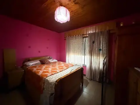 Casa en Venta en Rafael Calzada, USD 65.000