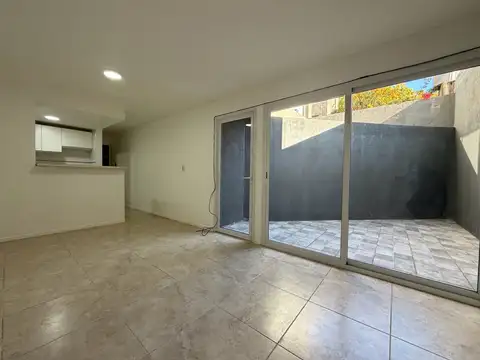 Venta Monoambiente con patio