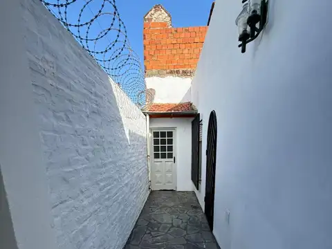 Depto Tipo Casa en Venta 40 años