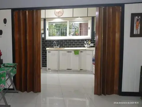 Casa en venta - 3 Dormitorios 3 Baños - 450Mts2 - Florencio Varela