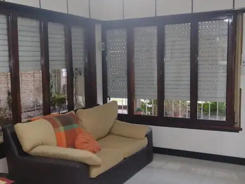 Casa en venta - 3 Dormitorios 3 Baños - 450Mts2 - Florencio Varela