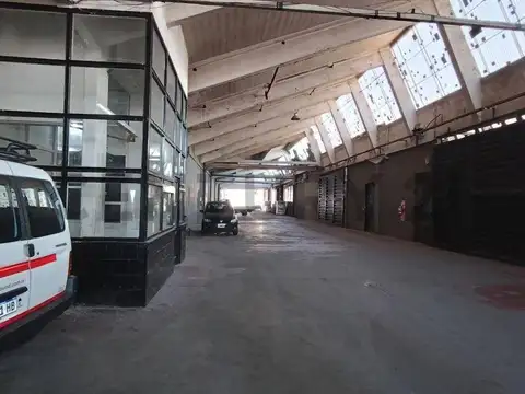 Carlos María de Alvear 1200, Piso 0