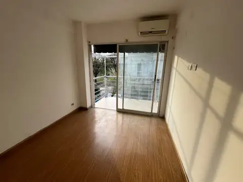 Depto. 2 amb con balcon. VENTA