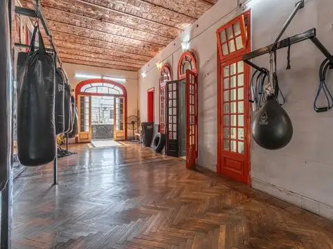 LOCALES COMERCIALES EN VENTA EN CABALLITO C/RENTA