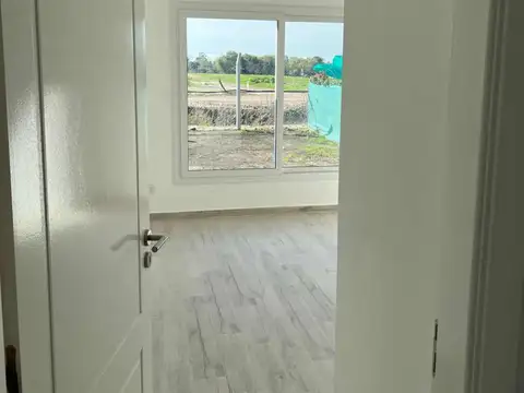 Casa a estrenar con 3 dormitorios en venta en Vila Marina