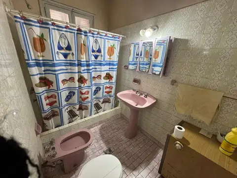 Casa 4 ambientes con 1 baño