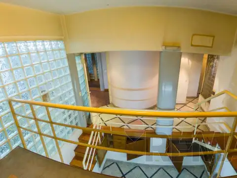 Depto Tipo Casa 8 ambientes con 2 baños