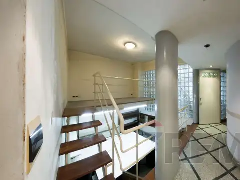 Depto Tipo Casa en Venta con 2 cocheras