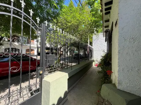 VENTA / PERMUTA - Casa de 2 dormitorios   Comodín con patio. Abasto, Rosario.
