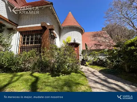 Casa en Alquiler con 3 dormitorios en Marinez