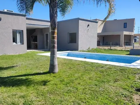 CASA EN ALQUILER ESCOBAR