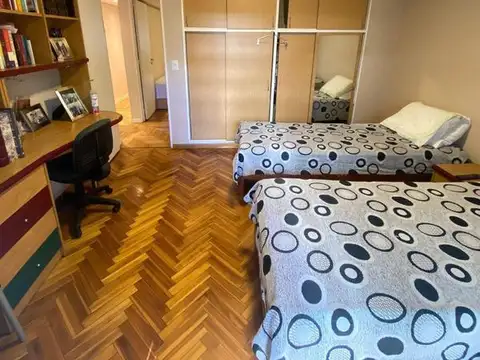 Departamento 5 ambientes con 4 baños