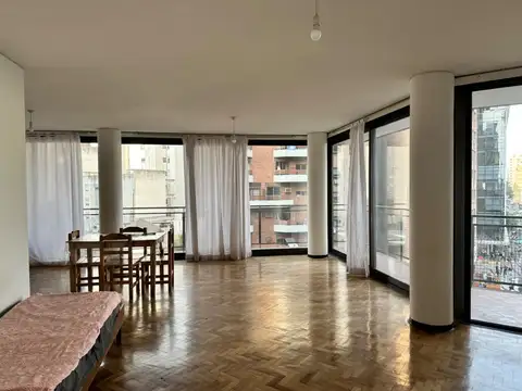 Av Hipolito Yrigoyen 100, Piso 4