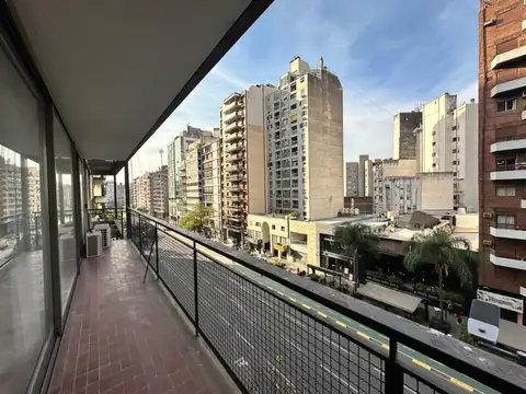 PISO VENTA 4 DORMITORIOS NUEVA CORDOBA