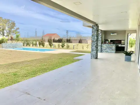 Casa en Venta al Noroeste