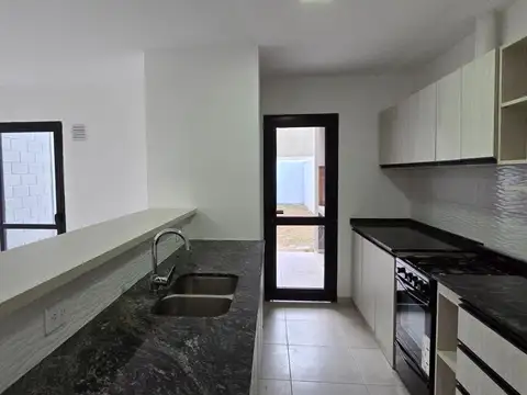 Casa en Alquiler en Docta, $ 950.000