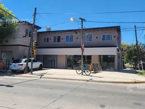Colectora Este Ramal Escobar y calle Maipú, Ingeniero Maschwitz, Provincia de Buenos Aires al 1200