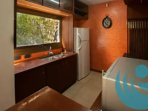 Playa e/ Los condores y Las acacias 100