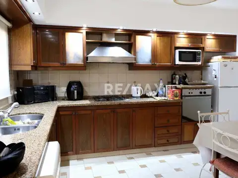 Casa 5 ambientes con 3 baños