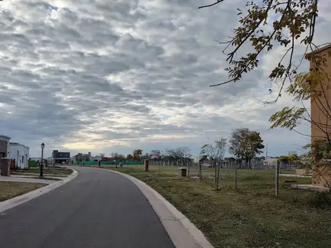 Terreno en Venta en Pilar del Este - Santa Lucia, USD 27.000