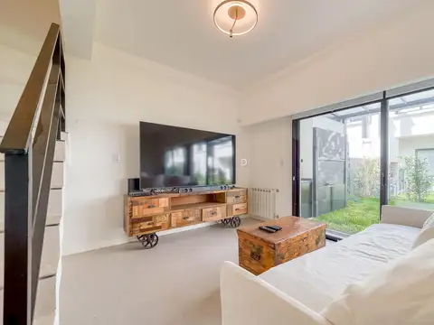Casa 4 ambientes con jardin en Venta en Condominio en Parque Leloir
