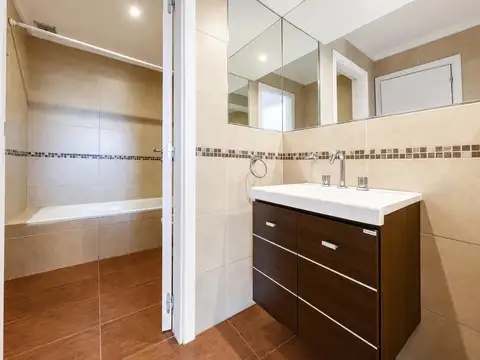 Depto Tipo Casa en Venta con 2 cocheras