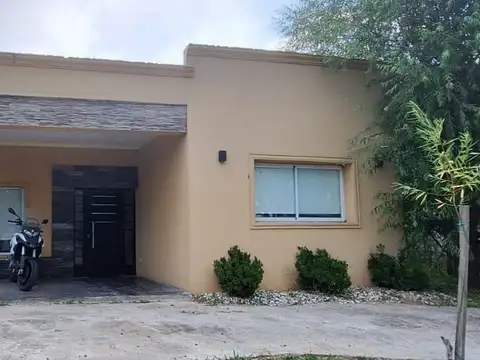 VENTA DE CASA SAN SEBASTIAN APTO CREDITO HIPOTECARIO AREA CON LAGUNA PERMUTA