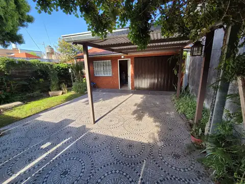 Casa en Venta con 1 cochera