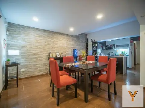 Casa 4 ambientes con 2 baños
