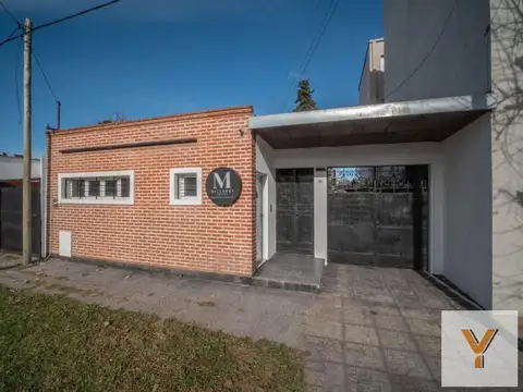 Casa en venta - 3 Dormitorios 2 Baños - Cocheras - 500mts2 - La Plata