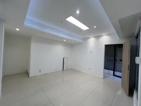 Oficina en Alquiler al Norte