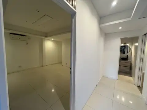 Oficina 2 ambientes con 1 baño