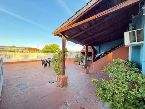 Depto Tipo Casa en Venta de 5 dormitorios