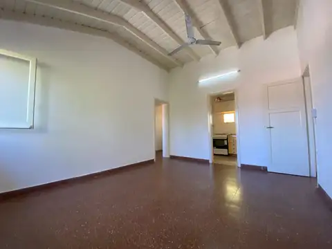 Depto Tipo Casa 2 ambientes con 1 baño