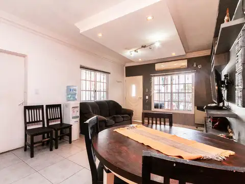 Casa en Venta en Adrogue, USD 108.000