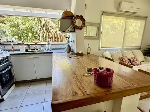 Casa en Alquiler con 1 cochera