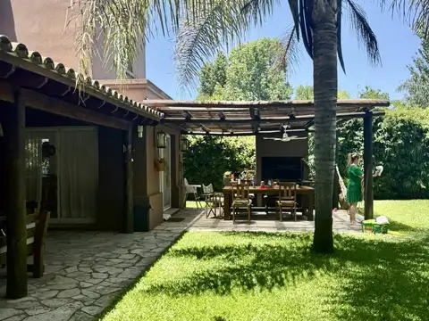 Casa en Alquiler en Santa Barbara, USD 3.400