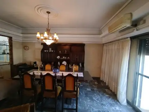 Casa en Alquiler en Banfield, $ 1.600.000