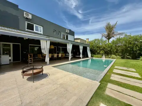 Casa Moderna 3 dormitorios en San Iisdro Labrador