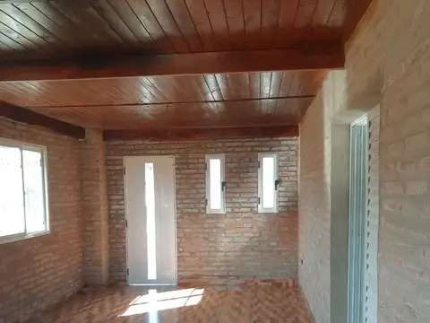 Casa 5 ambientes con 2 baños