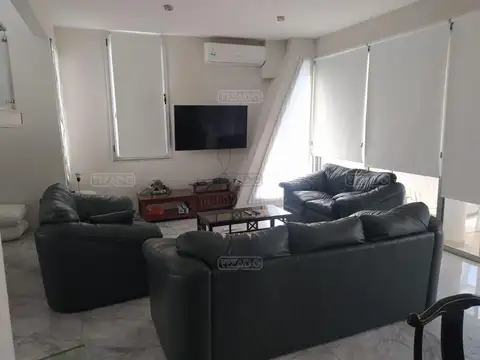 Casa 5 ambientes con 5 baños