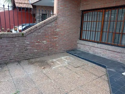 Depto Tipo Casa en Alquiler de 3 dormitorios