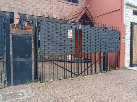 Depto Tipo Casa en Alquiler de 4 ambientes